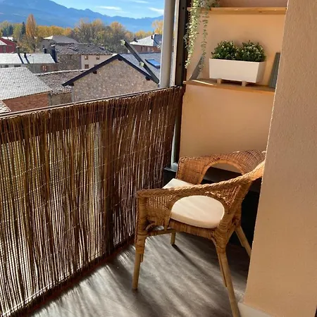 Vistas Unicas A Los Pirineos, Para 7-8 Personas!! Tensi Home Llivia Llívia Exterior photo